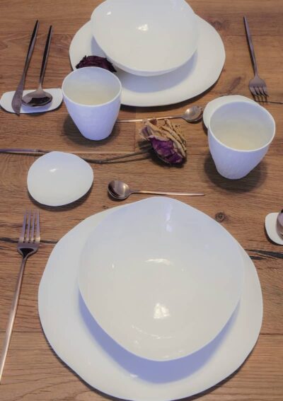 Service complet de vaisselle italienne design en porcelaine blanche