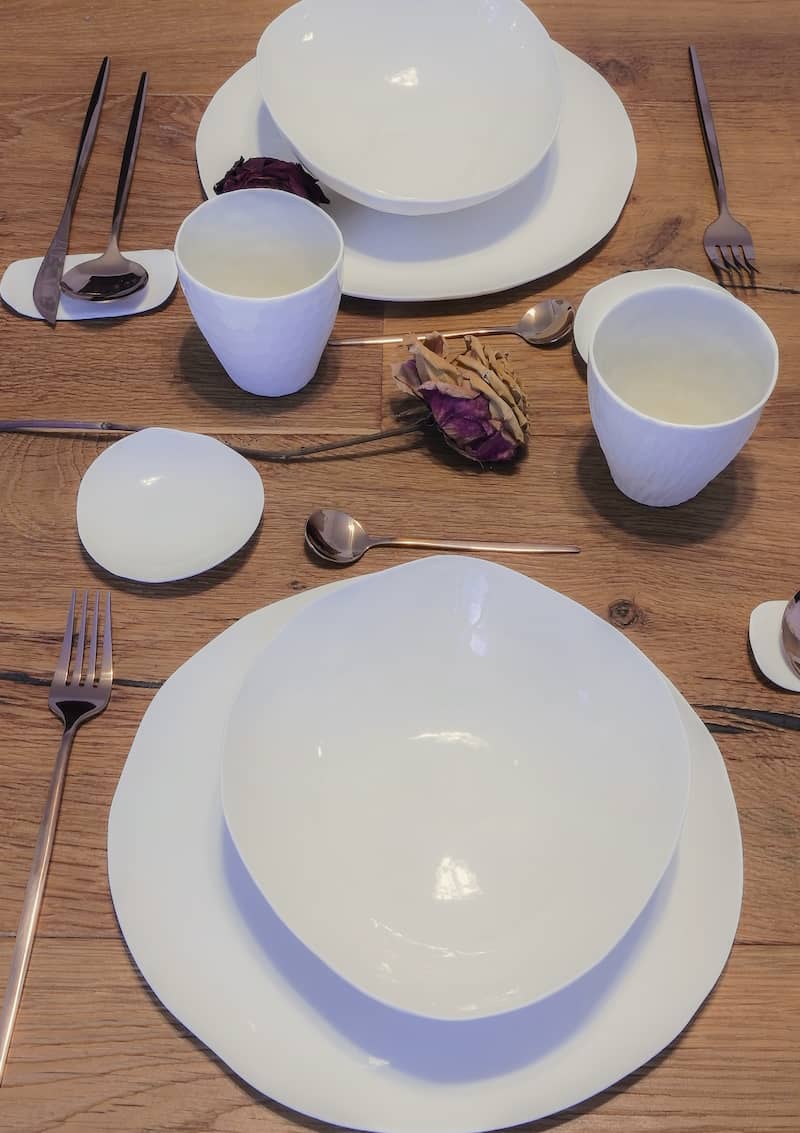 Table de Service de Vaisselle Colorée Design en Porcelaine et Grès