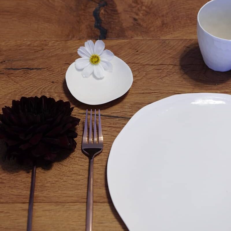 ASSIETTE EN PORCELAINE