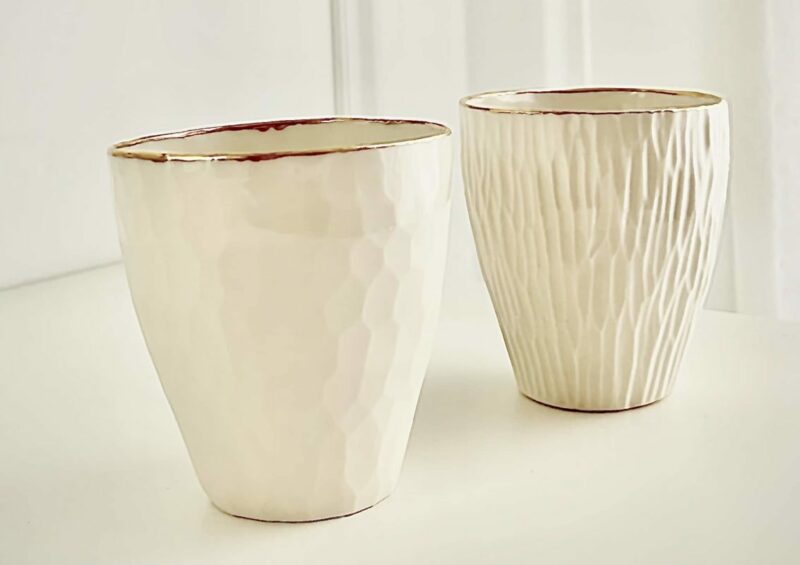 cup-en-porcelaine-blanche-ou-grise-lisere-or_001