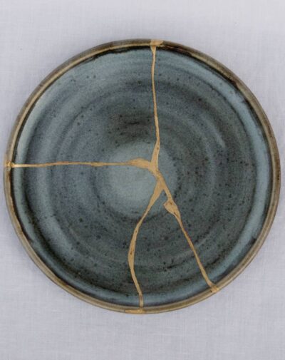 assiette en kintsugi