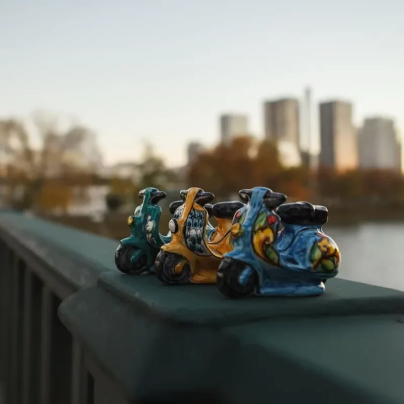 décoration en majolique - vespa - 100% artisanal - peint à la main